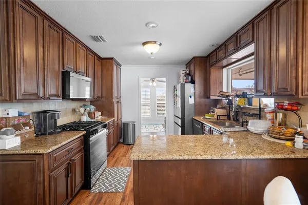 $419,990 | 101 Highcrest Lane, Rockwall, TX 75087