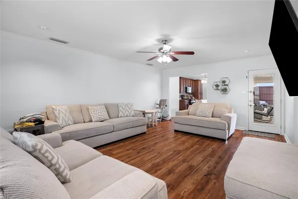 $419,990 | 101 Highcrest Lane, Rockwall, TX 75087