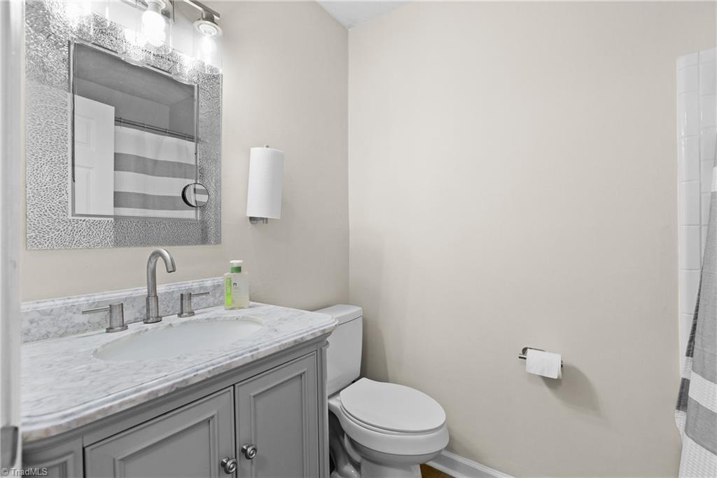 1007 Robinhood Road, Unit C High Point, NC 27262 - Photo 20 of 25