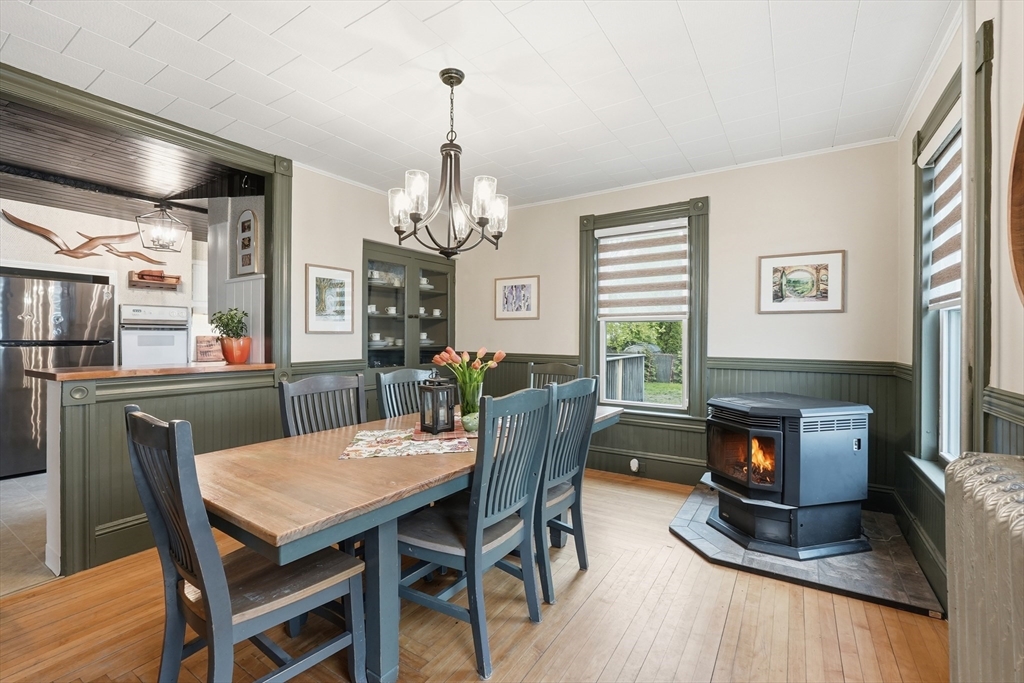 26 Fales Street Worcester, MA 01606 - Photo 15 of 42