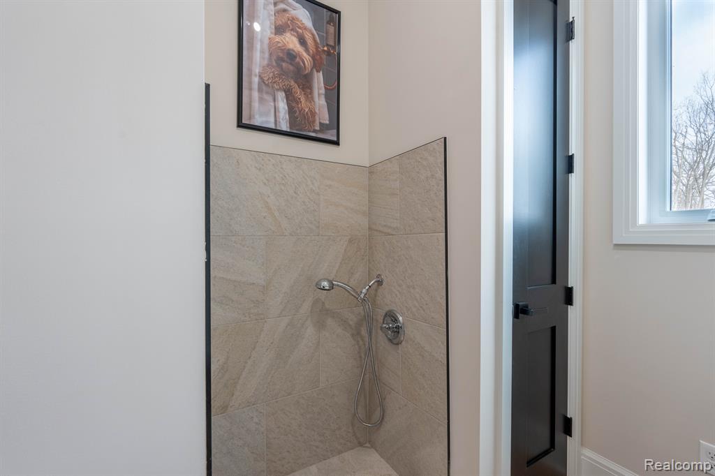 9033 Deerwood Road Clarkston, MI 48348 - Photo 22 of 56 Gallery Image 22