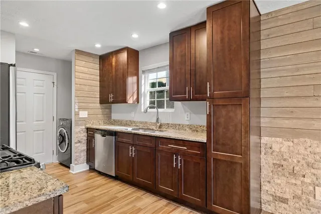 $2,300 | 1245 Hillcrest Glenn Circle, Sugar Hill, GA 30518