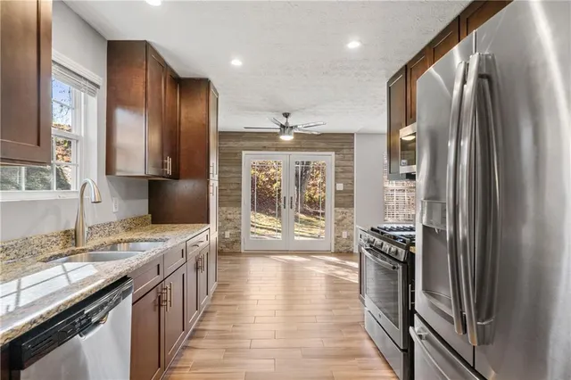 $2,300 | 1245 Hillcrest Glenn Circle, Sugar Hill, GA 30518