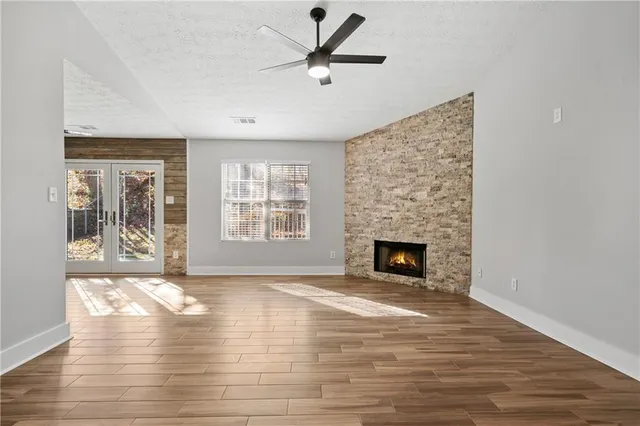 $2,300 | 1245 Hillcrest Glenn Circle, Sugar Hill, GA 30518