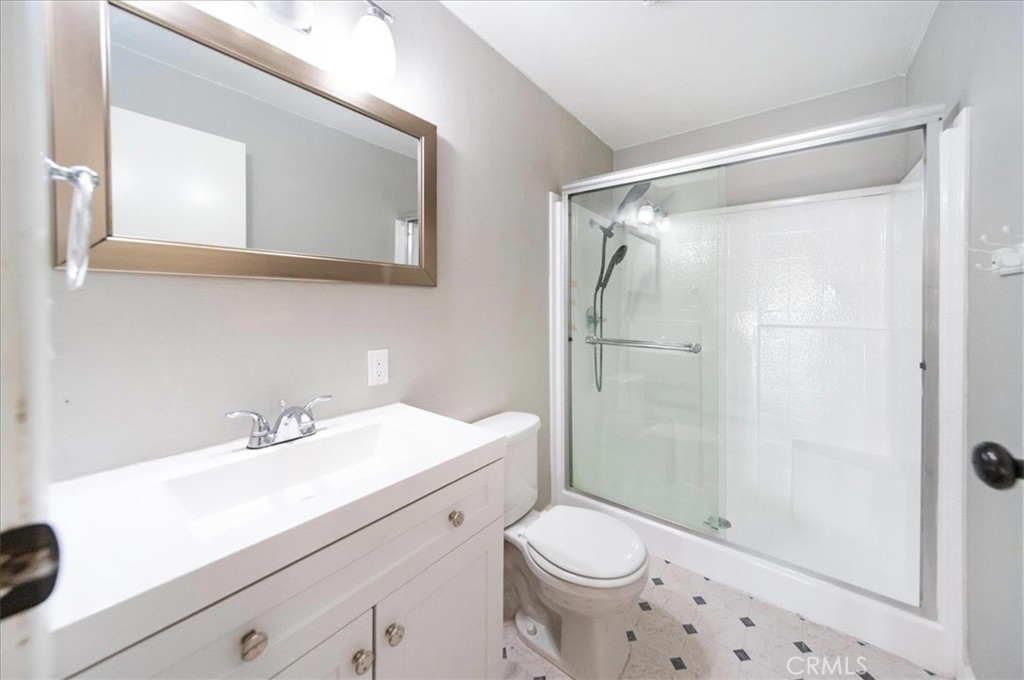 44545 Springwood Circle Hemet, CA 92544 - Photo 32 of 53 hall bath