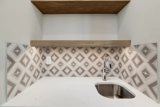 $399,085 | 204 South Wellcrest Court, Goddard, KS 67052