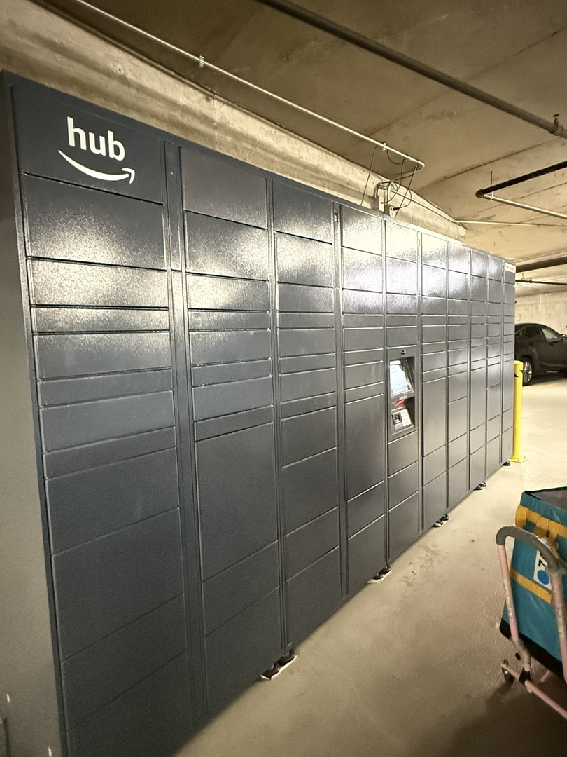 1235 South Prairie Avenue, Unit 3605 Chicago, IL 60605 - Photo 32 of 34 a bathroom with a shower