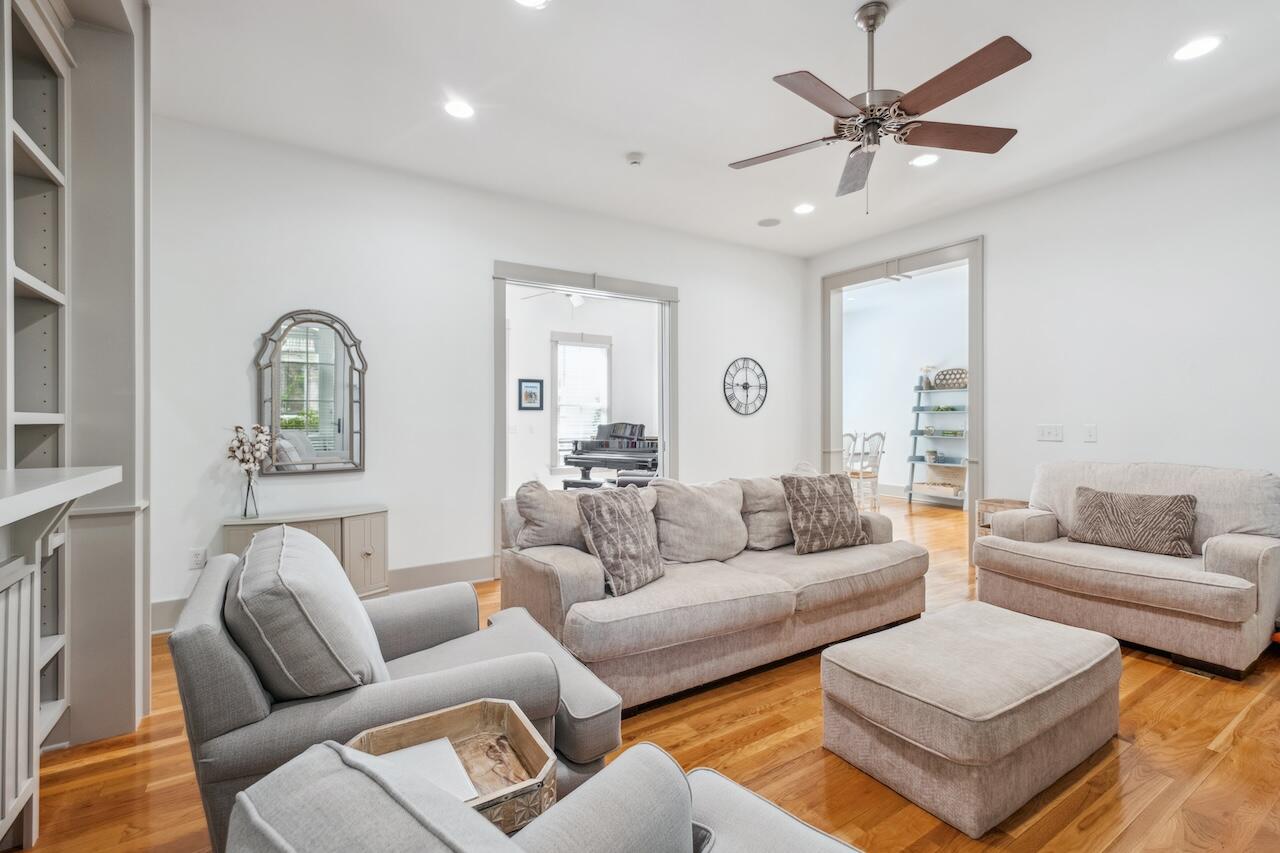 22 Frogmore Road Mount Pleasant, SC 29464 - Photo 19 of 55 Family Room