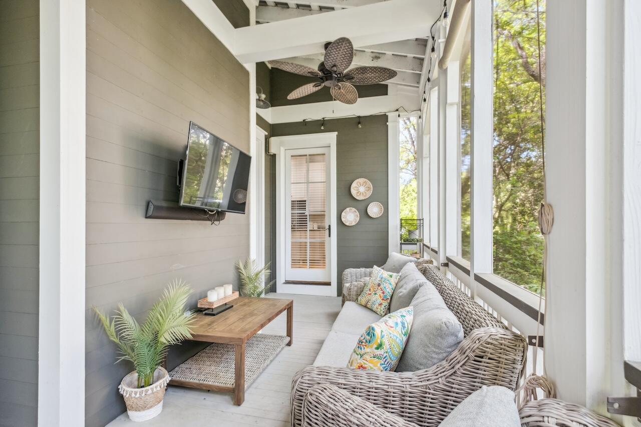 22 Frogmore Road Mount Pleasant, SC 29464 - Photo 27 of 55 Screen Porch