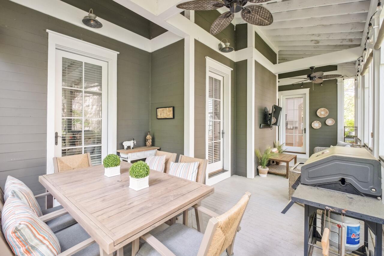 22 Frogmore Road Mount Pleasant, SC 29464 - Photo 29 of 55 Screen Porch