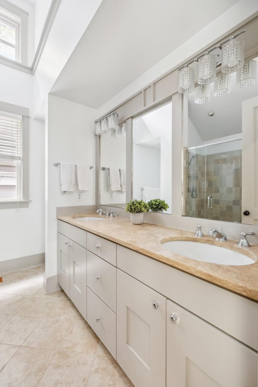 22 Frogmore Road Mount Pleasant, SC 29464 - Photo 36 of 55 Primary Bath