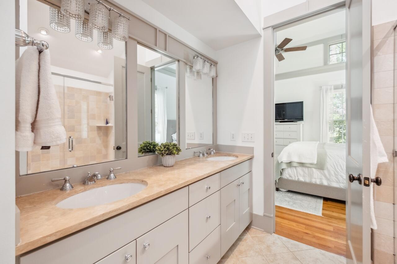 22 Frogmore Road Mount Pleasant, SC 29464 - Photo 37 of 55 Primary Bath