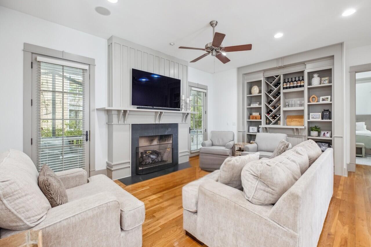 22 Frogmore Road Mount Pleasant, SC 29464 - Photo 4 of 55 Family Room