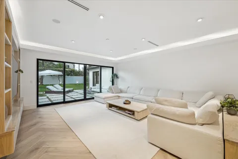 $2,275,000 | 5222 Woodway Drive, Houston, TX 77056