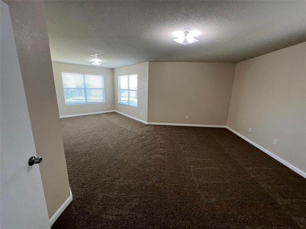 9953 Mt Pheasant Road Fort Worth, TX 76108 - Photo 4 of 15