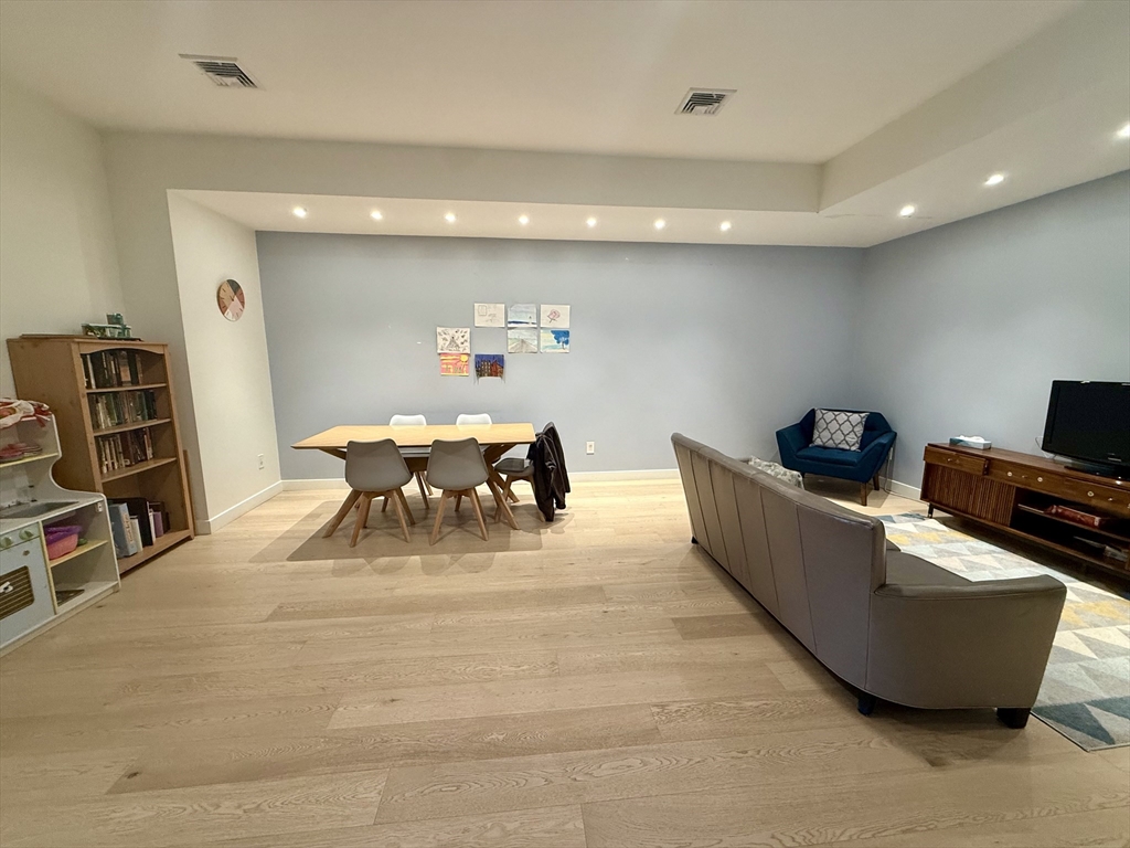 6 Parkside Drive, Unit 6 Boston, MA 02130 - Photo 23 of 32