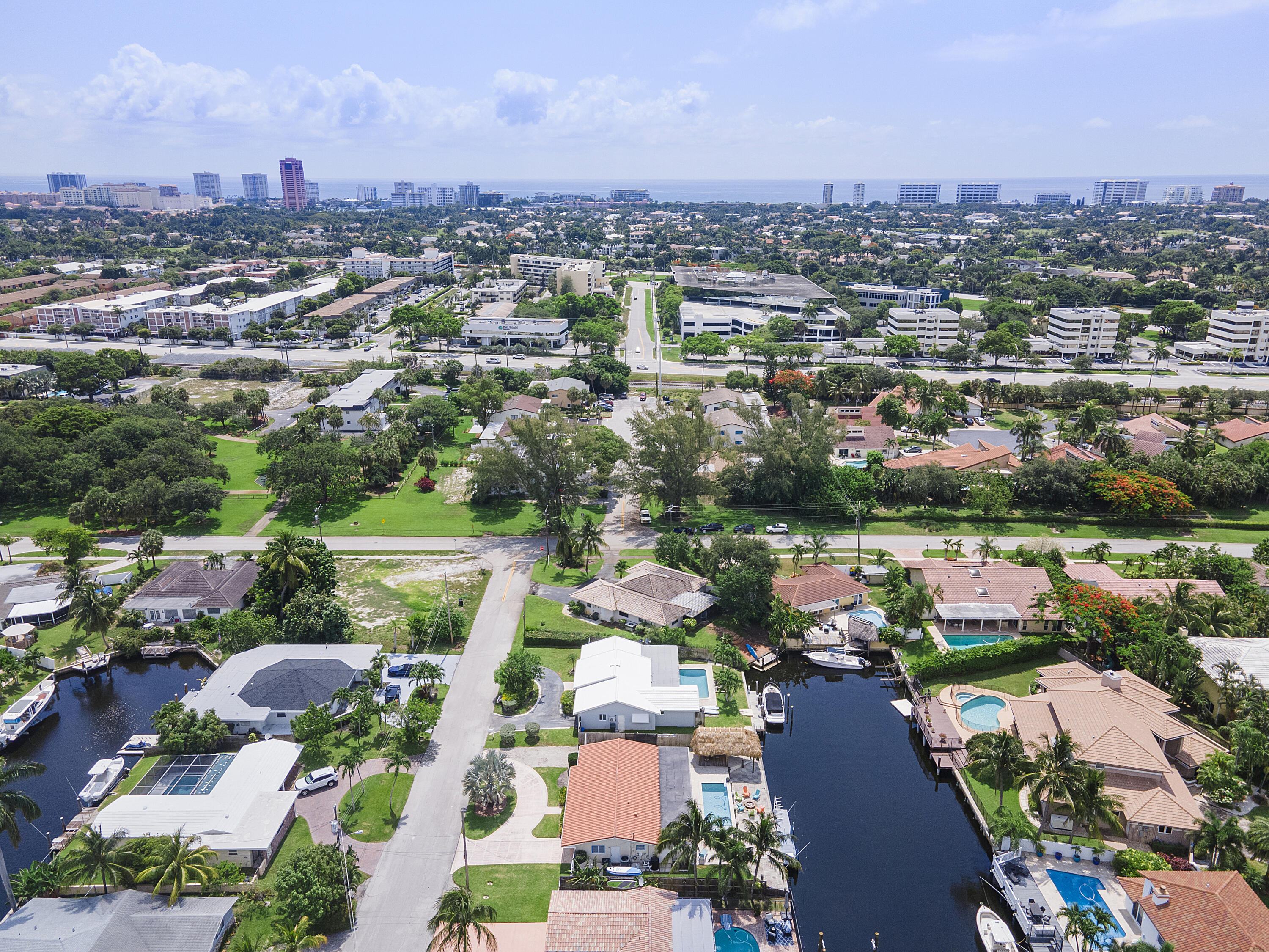200 Southwest 14th Place Boca Raton, FL 33432 - Photo 18 of 24 200 Sw 14th PL_16