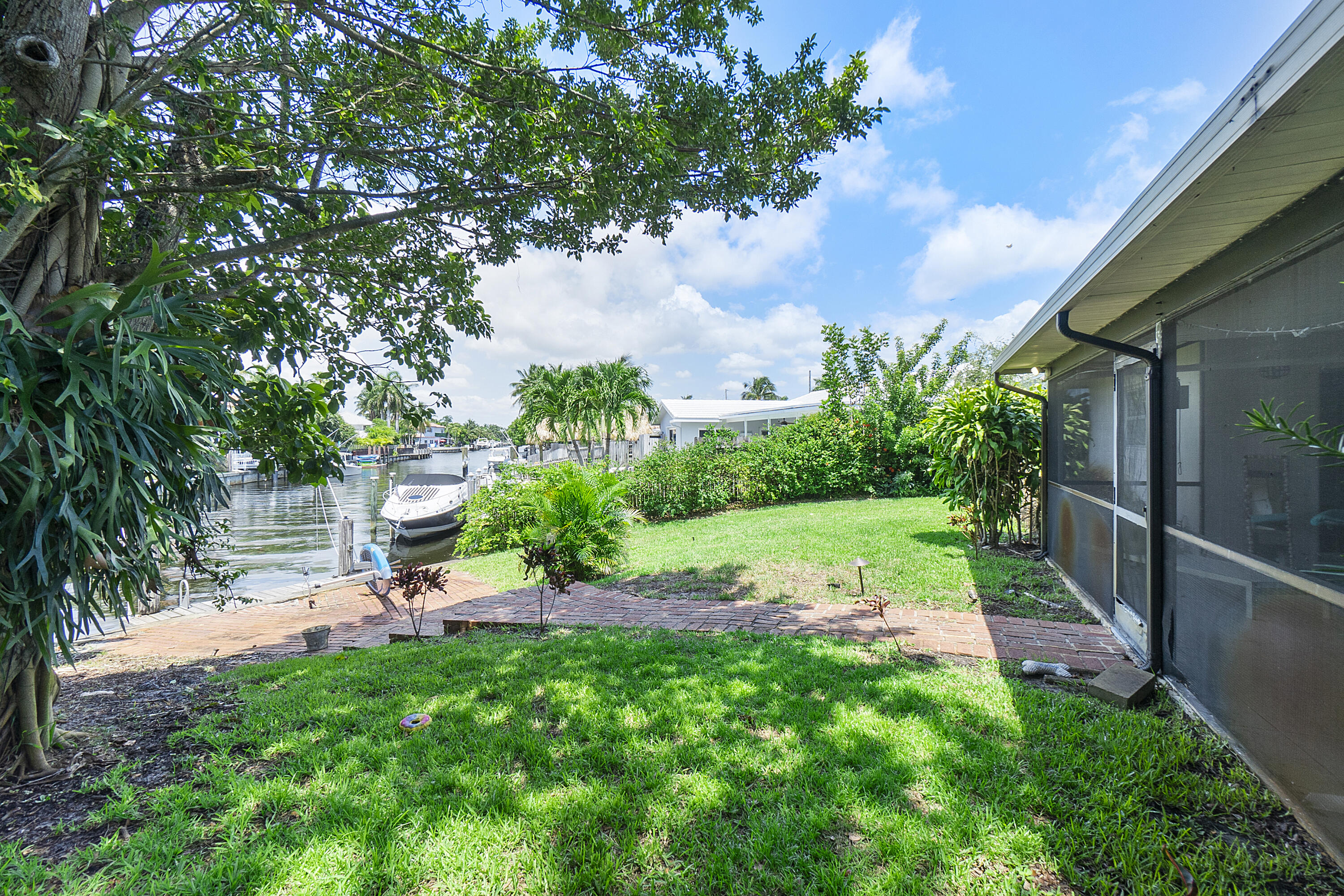 200 Southwest 14th Place Boca Raton, FL 33432 - Photo 4 of 24 200 Sw 14th PL_40