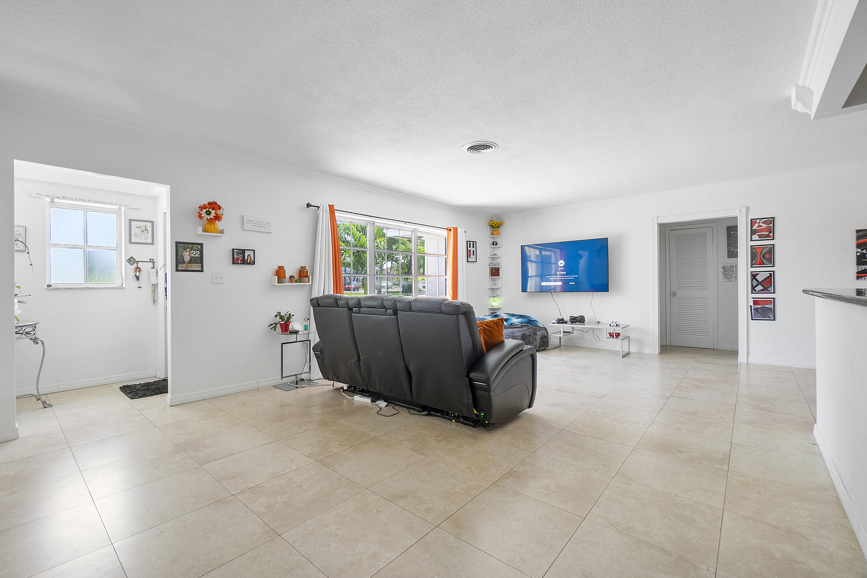 200 Southwest 14th Place Boca Raton, FL 33432 - Photo 8 of 24 200 Sw 14th PL_24