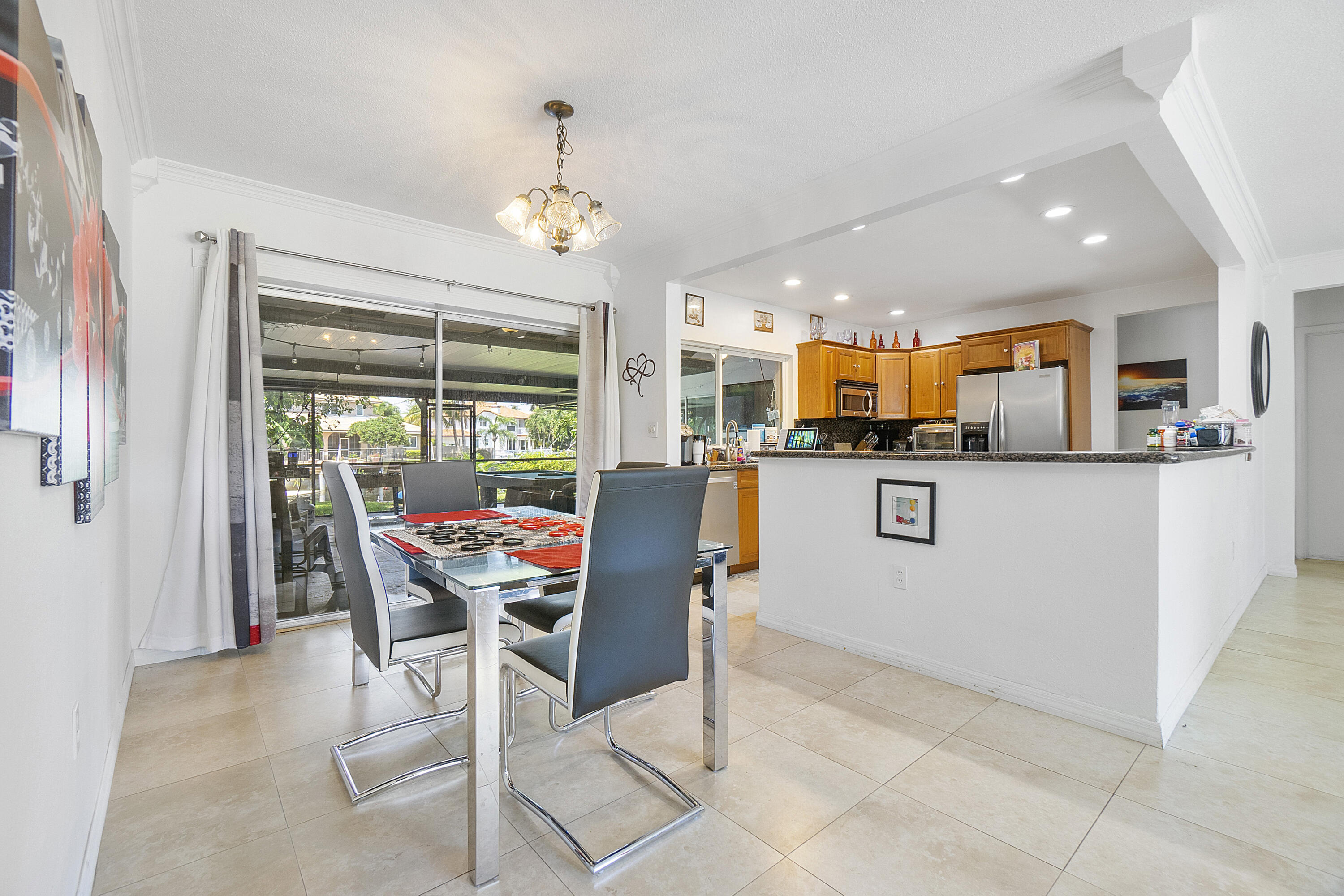 200 Southwest 14th Place Boca Raton, FL 33432 - Photo 9 of 24 200 Sw 14th PL_27