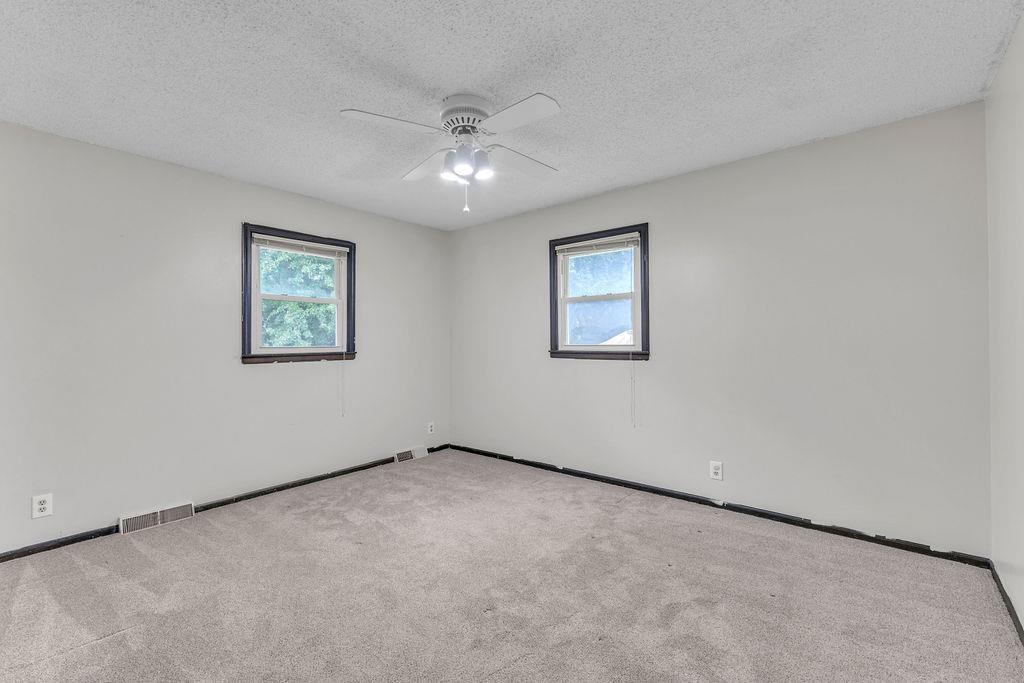 2209 North Leonard Road St. Joseph, MO 64506 - Photo 13 of 35 Gallery Image 13
