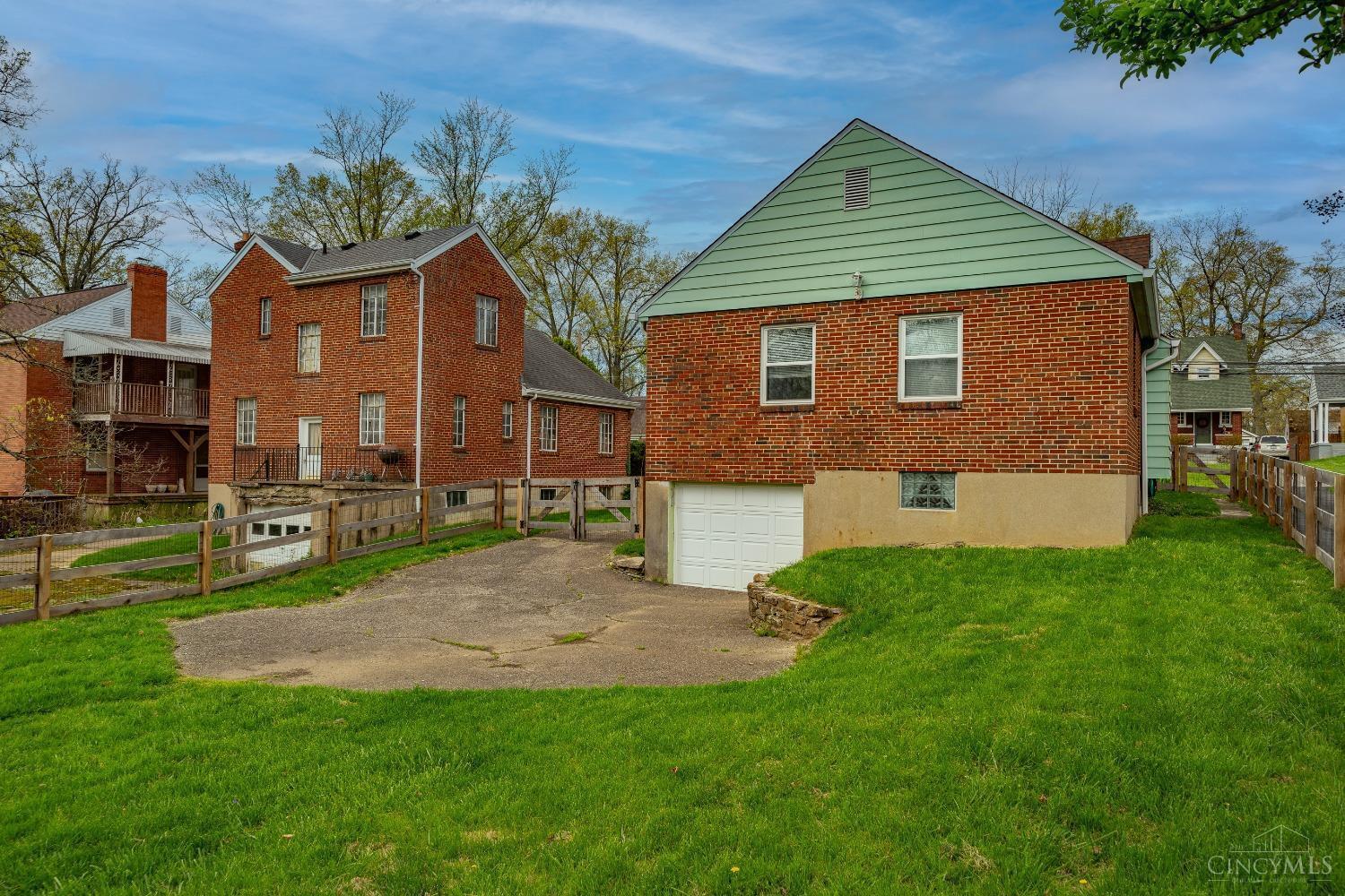 6624 Plainfield Road Silverton, OH 45236 - Photo 34 of 41