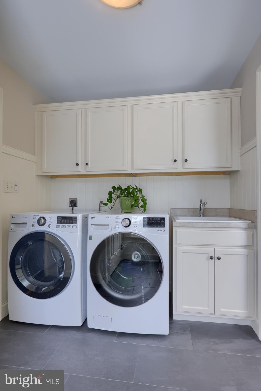 347 Ecker Drive Lititz, PA 17543 - Photo 26 of 84 First Floor Mud Room Laundry