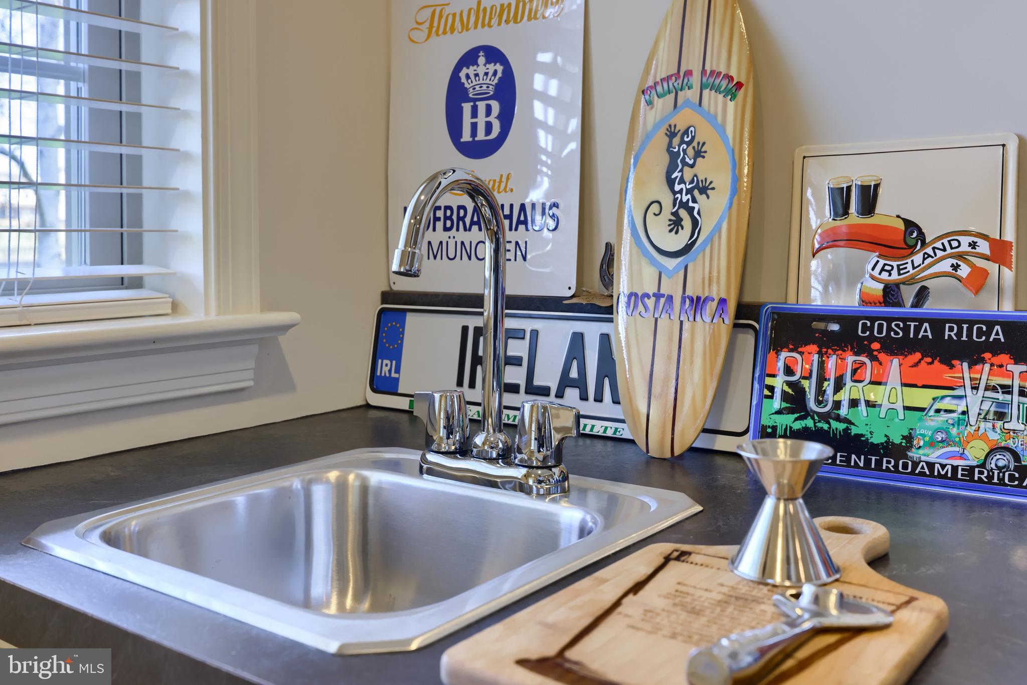 347 Ecker Drive Lititz, PA 17543 - Photo 63 of 84 LL Family Room Bar