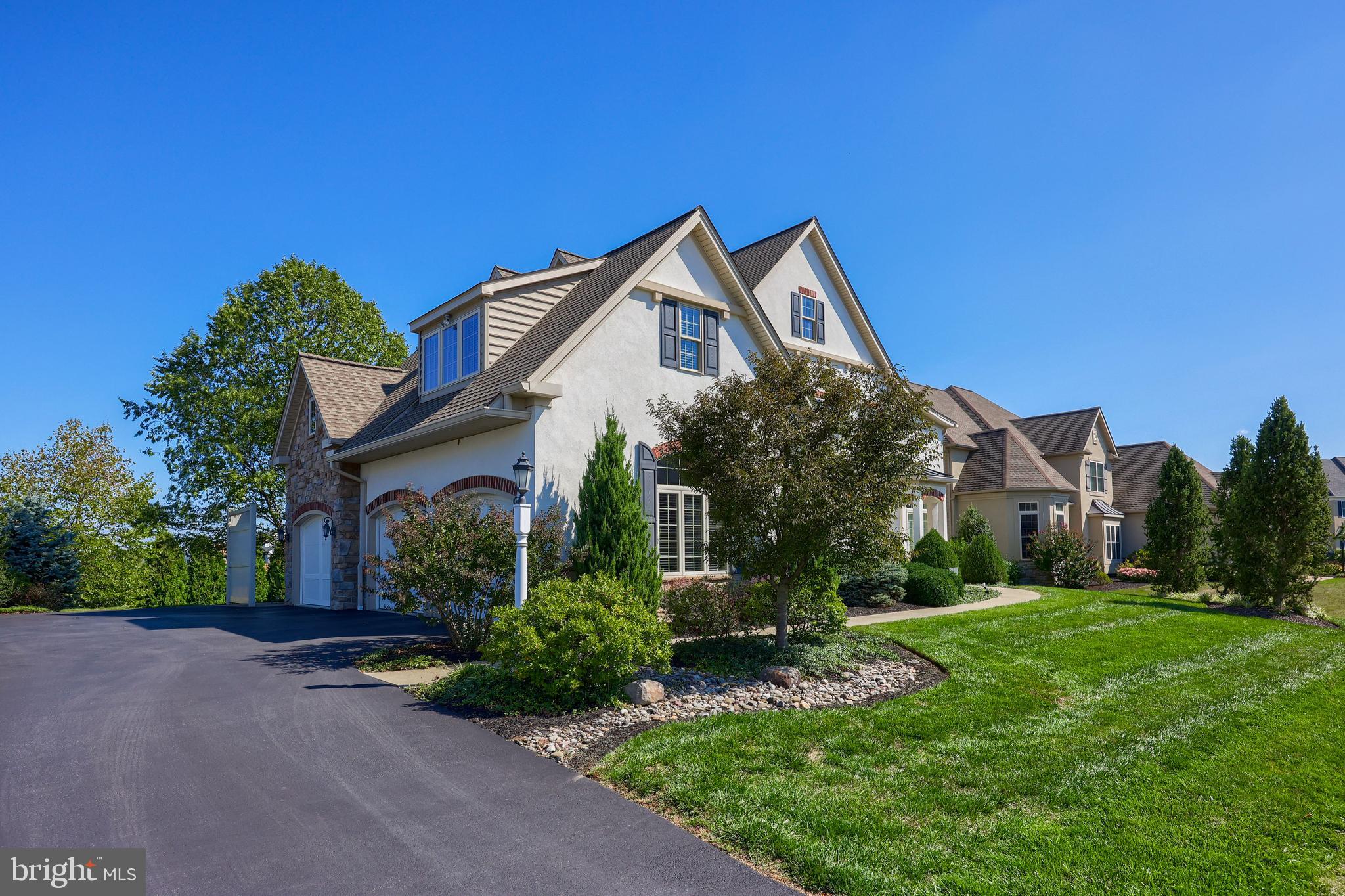 347 Ecker Drive Lititz, PA 17543 - Photo 68 of 84 Front/Side View
