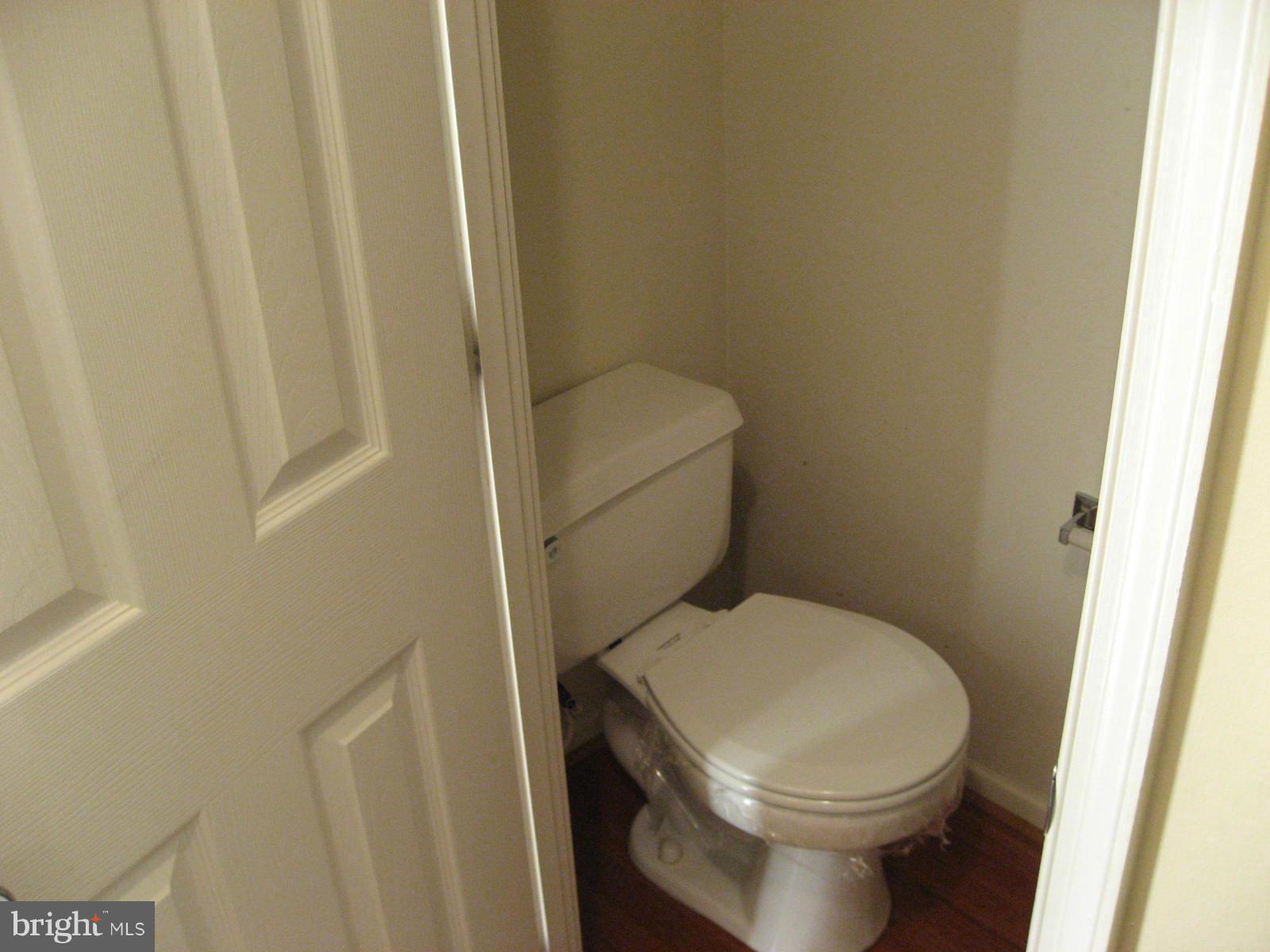 241 Sycamore Ridge Road Laurel, MD 20724 - Photo 4 of 30 Bath