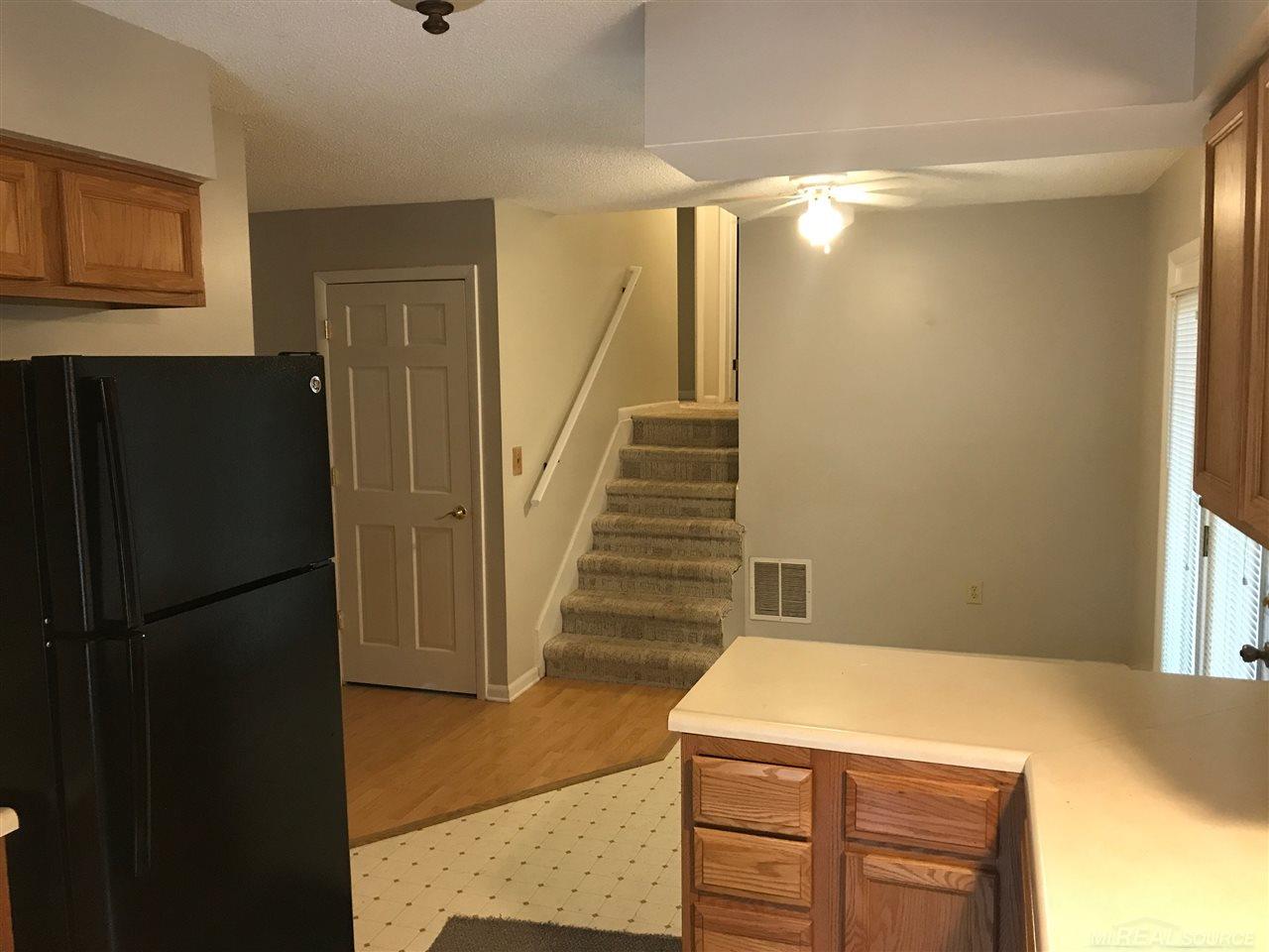 13030 White Lake Road Fenton, MI 48430 - Photo 8 of 25