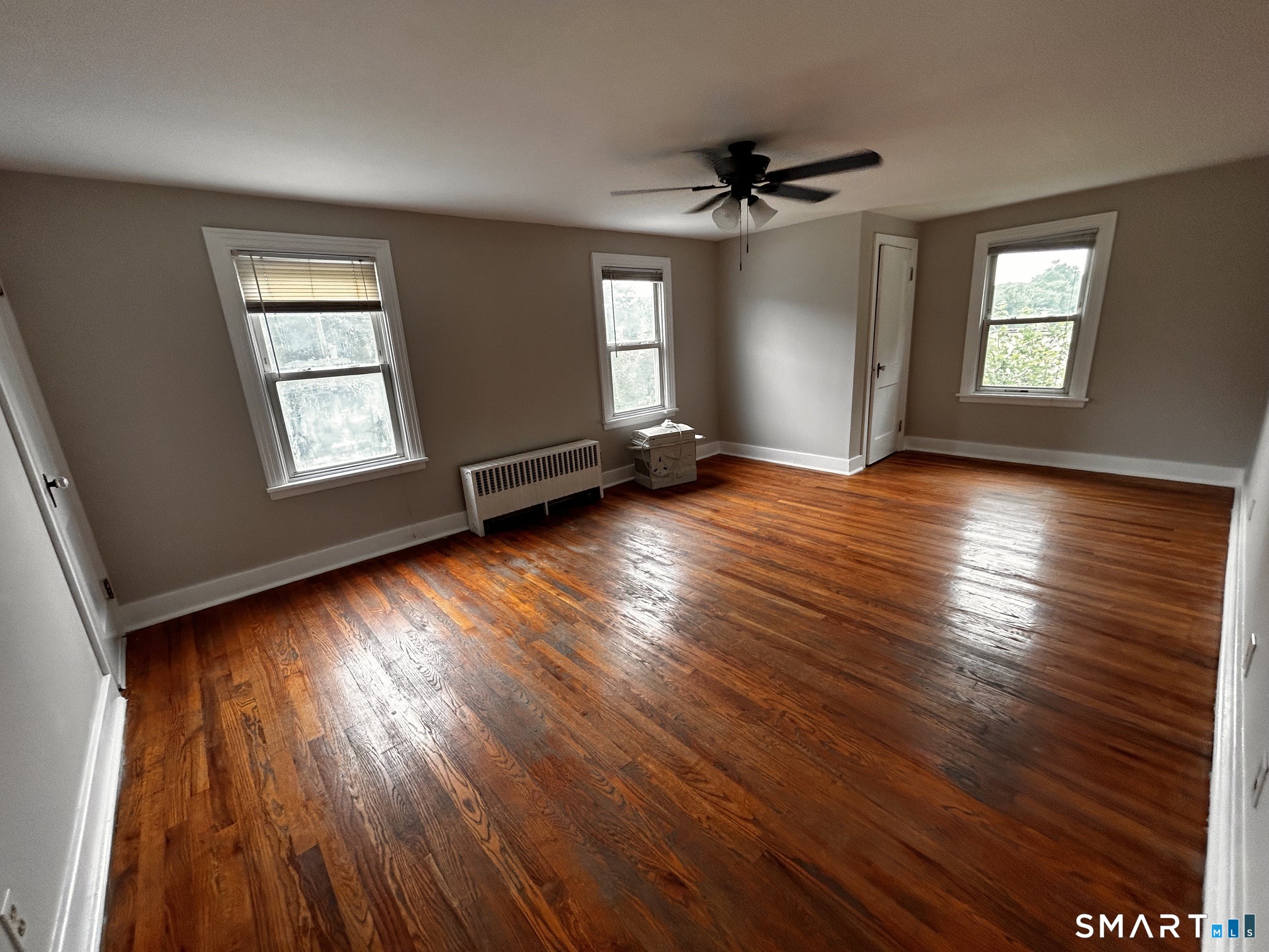 925 Meriden Road Waterbury, CT 06705 - Photo 11 of 17 Gallery Image 11
