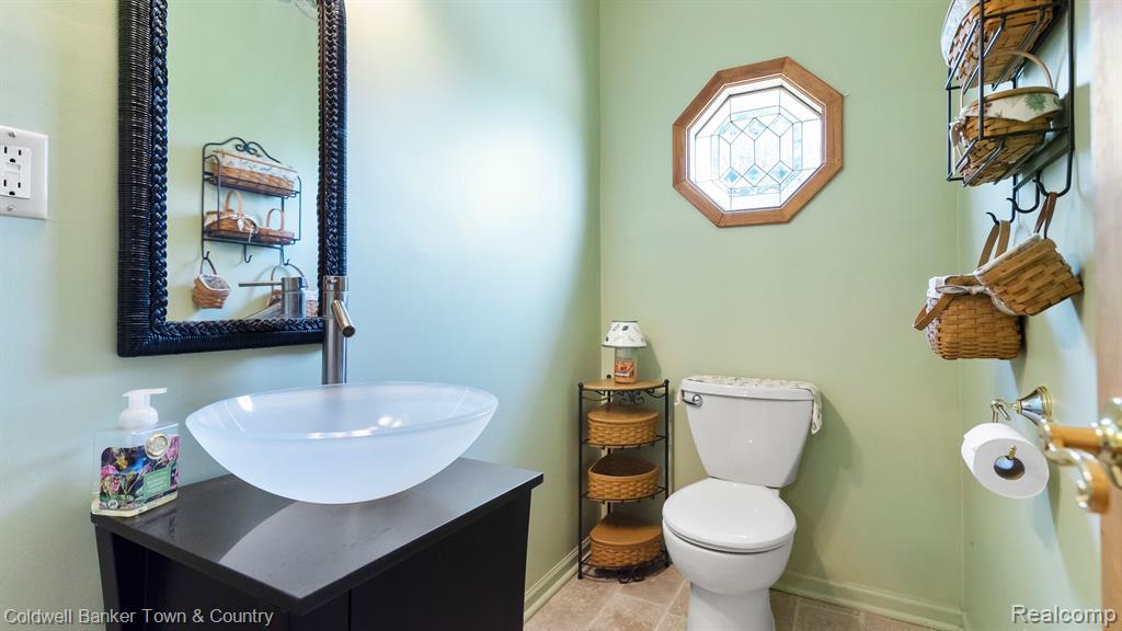 1313 Rush Lake Road Pinckney, MI 48169 - Photo 44 of 64