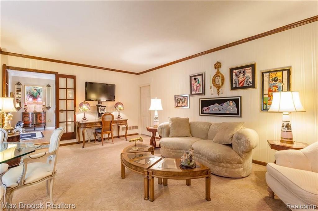 35611 Fredericksburg Road Farmington Hills, MI 48331 - Photo 16 of 36