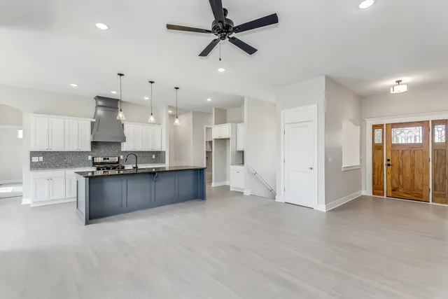 $469,000 | 4724 Elk Creek Drive, Bel Aire, KS 67226