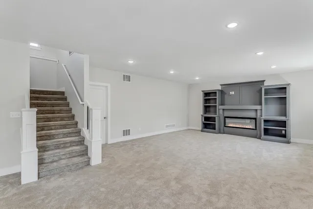 $469,000 | 4724 Elk Creek Drive, Bel Aire, KS 67226