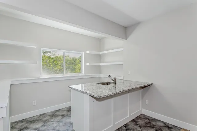 $469,000 | 4724 Elk Creek Drive, Bel Aire, KS 67226