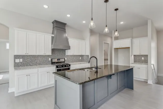 $469,000 | 4724 Elk Creek Drive, Bel Aire, KS 67226