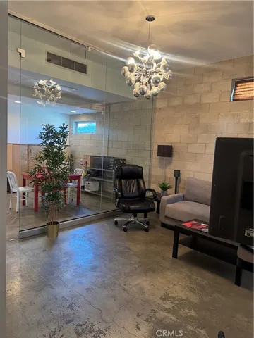 $12,500 | 6615 Melrose Avenue, Unit 1, Los Angeles, CA 90038