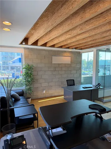 $12,500 | 6615 Melrose Avenue, Unit 1, Los Angeles, CA 90038