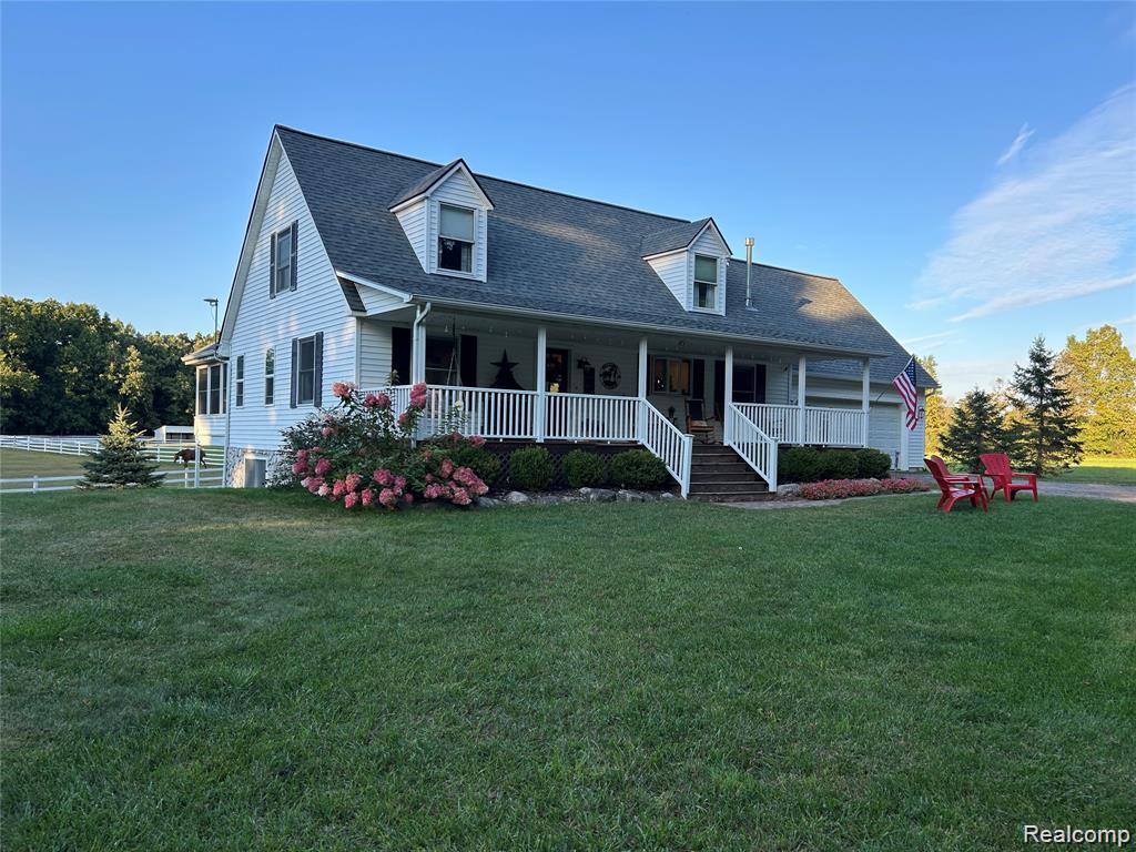 9074 White Road Linden, MI 48451 - Photo 3 of 49 Great Private Location!
