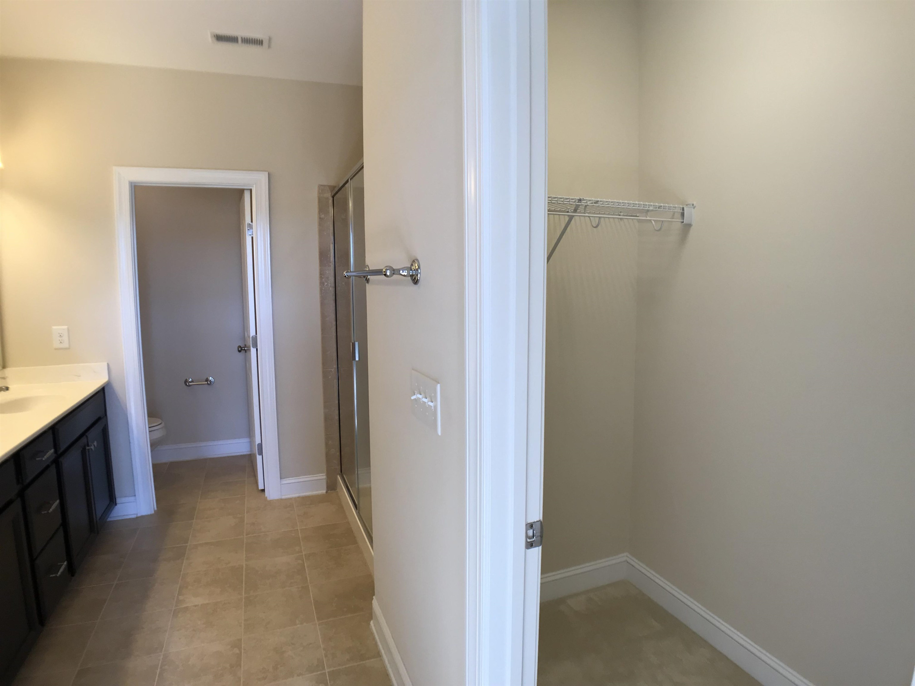 925 Rosepine Drive Cary, NC 27519 - Photo 12 of 21 a bathroom with a bathtub