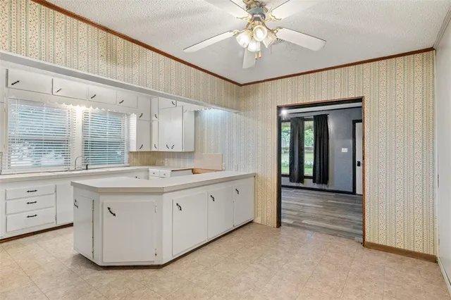 $92,500 | 302 West Grogan Street, Hamilton, TX 76531