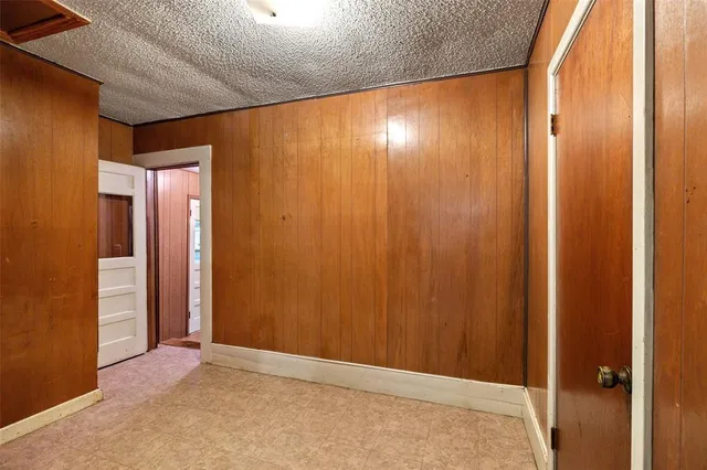 $92,500 | 302 West Grogan Street, Hamilton, TX 76531