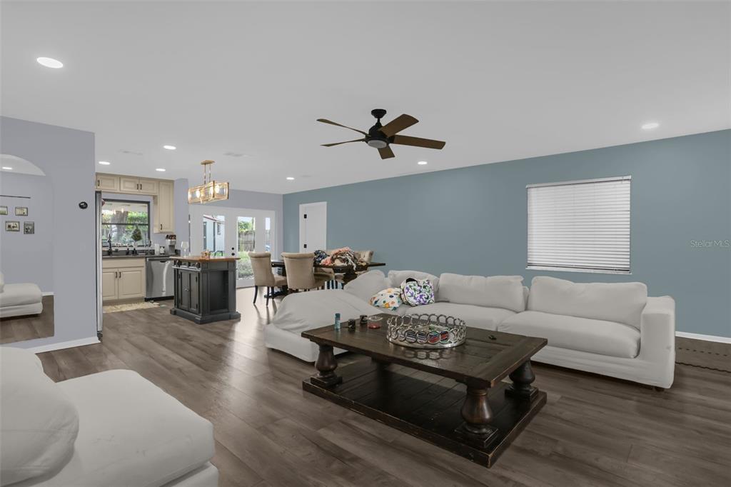 811 Main Street Windermere, FL 34786 - Photo 3 of 32