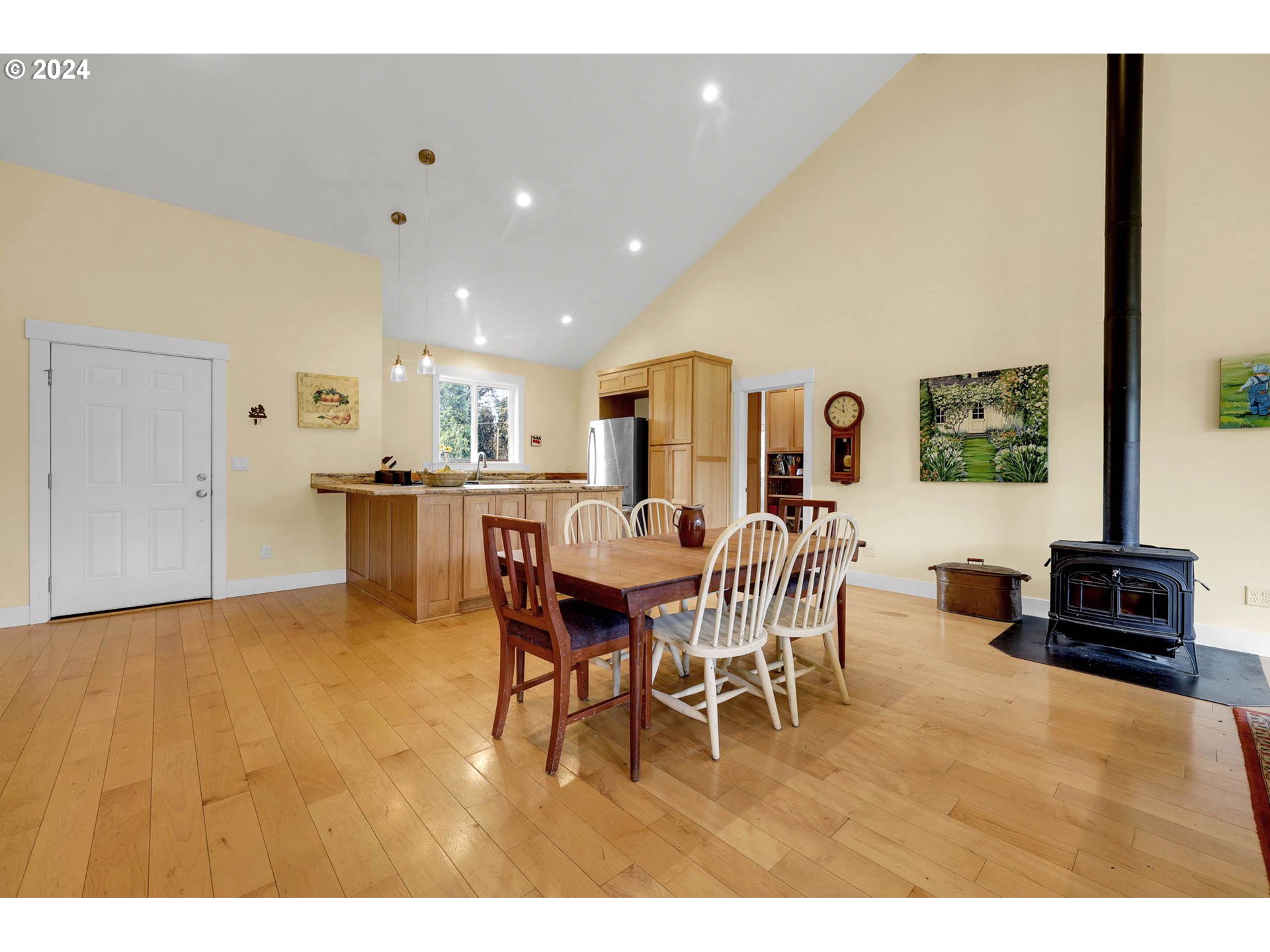 39956 Little Fall Creek Road Fall Creek, OR 97438 - Photo 11 of 48 Gallery Image 11