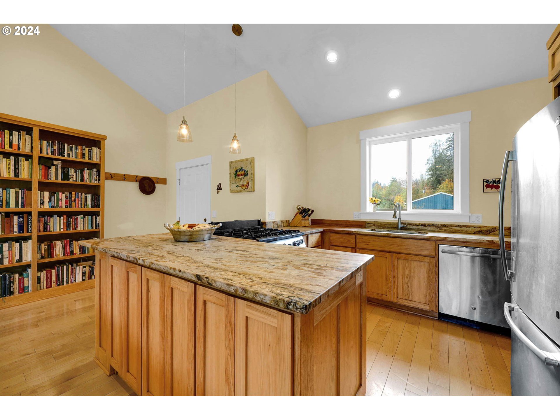 39956 Little Fall Creek Road Fall Creek, OR 97438 - Photo 20 of 48 Gallery Image 20