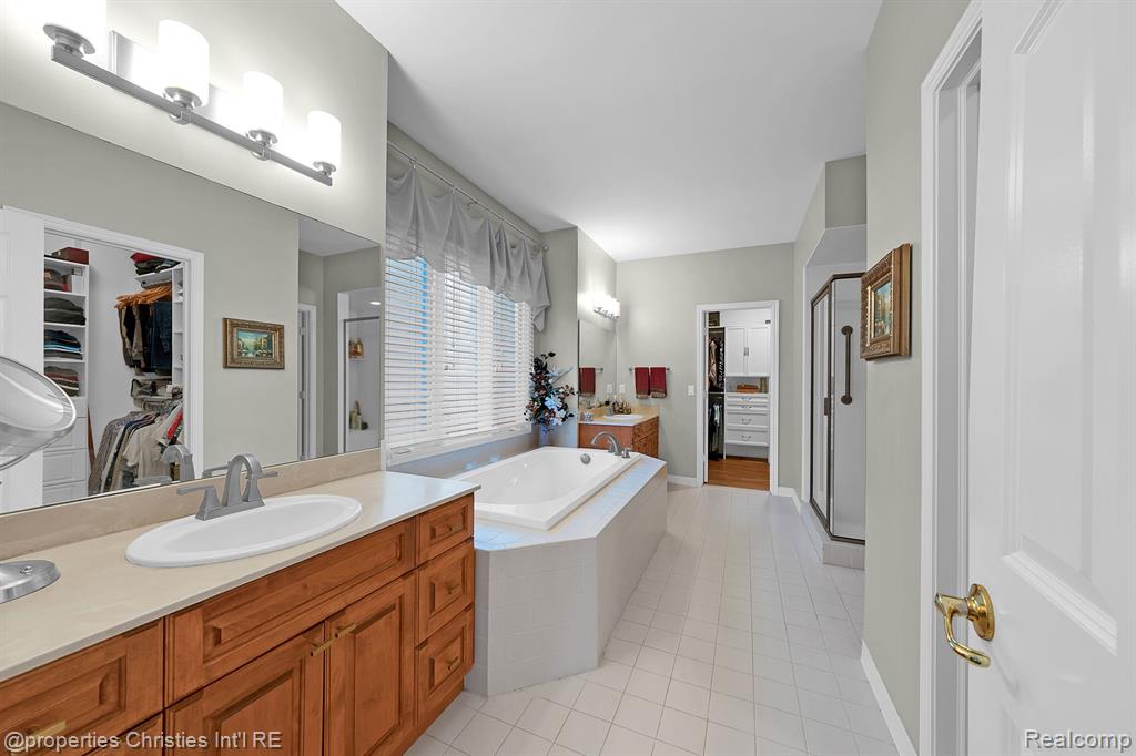 2590 Summerlin Court Rochester, MI 48306 - Photo 24 of 68 Gallery Image 24