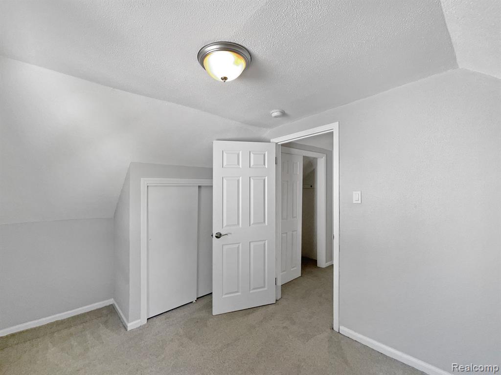 3611 Normandy Road Royal Oak, MI 48073 - Photo 9 of 14