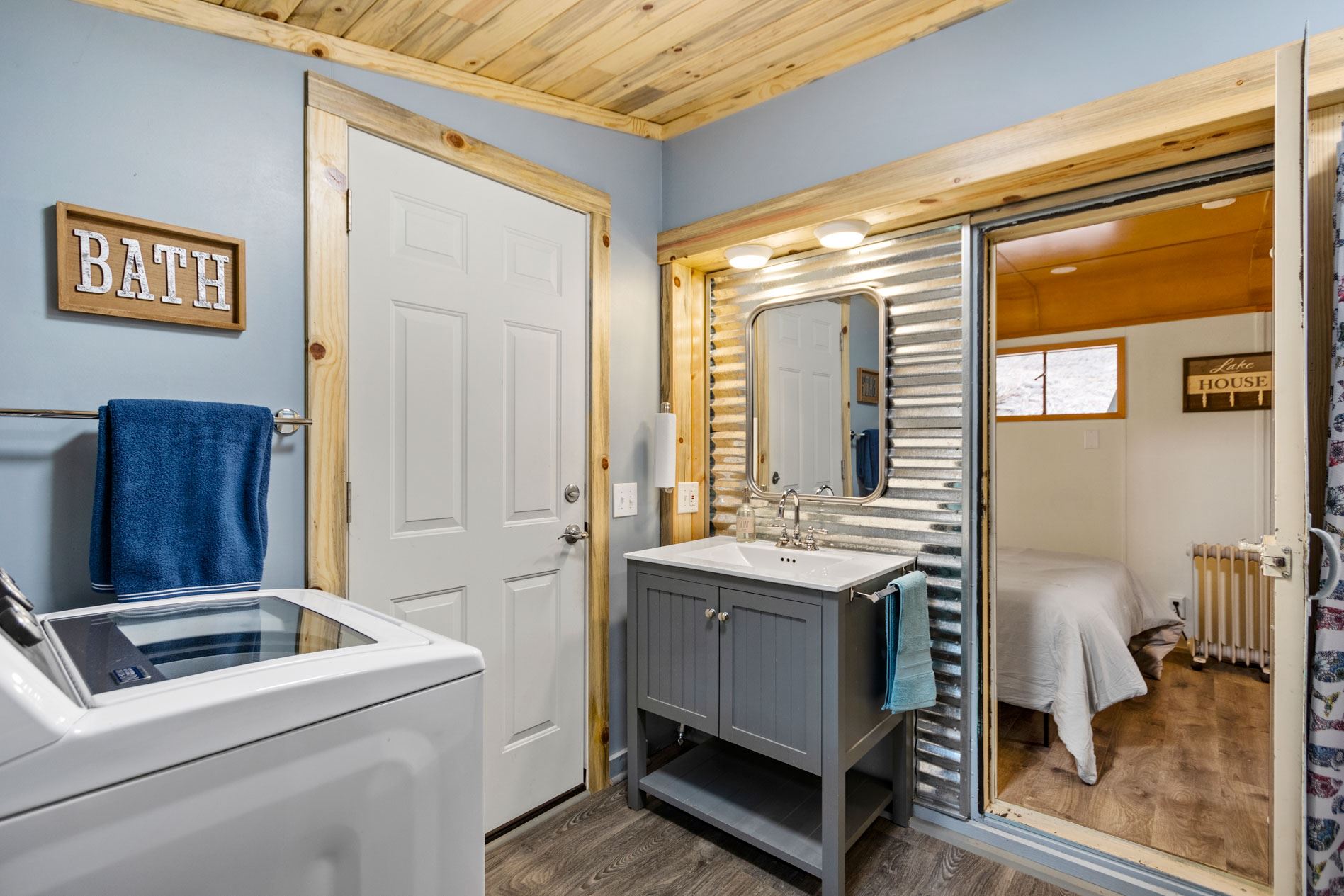 4075 Tamarack Bay Road Loon Lake, WA 99148 - Photo 11 of 41 Gallery Image 11